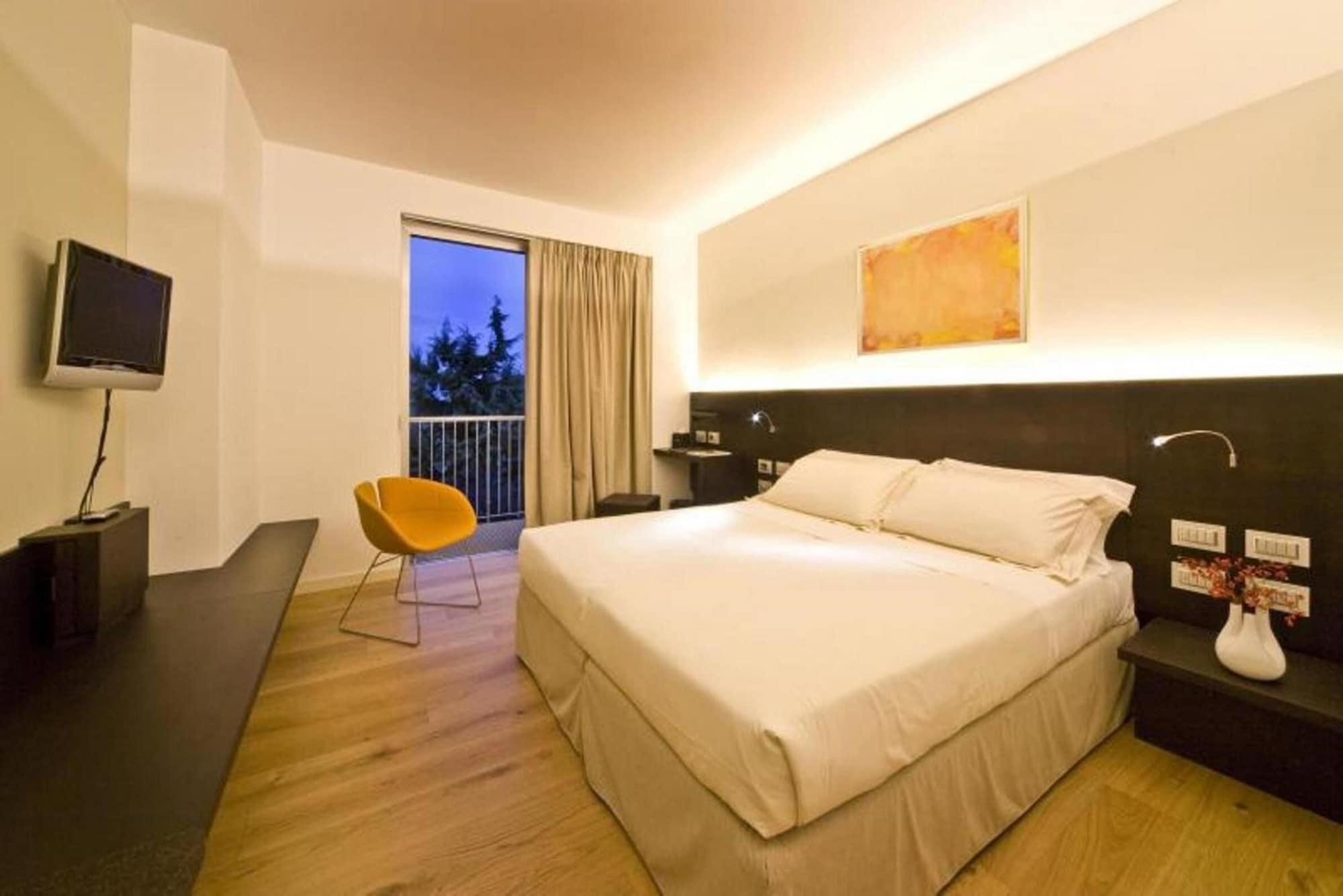Mod 05 Bike Hotel ซานดรา ภายนอก รูปภาพ
