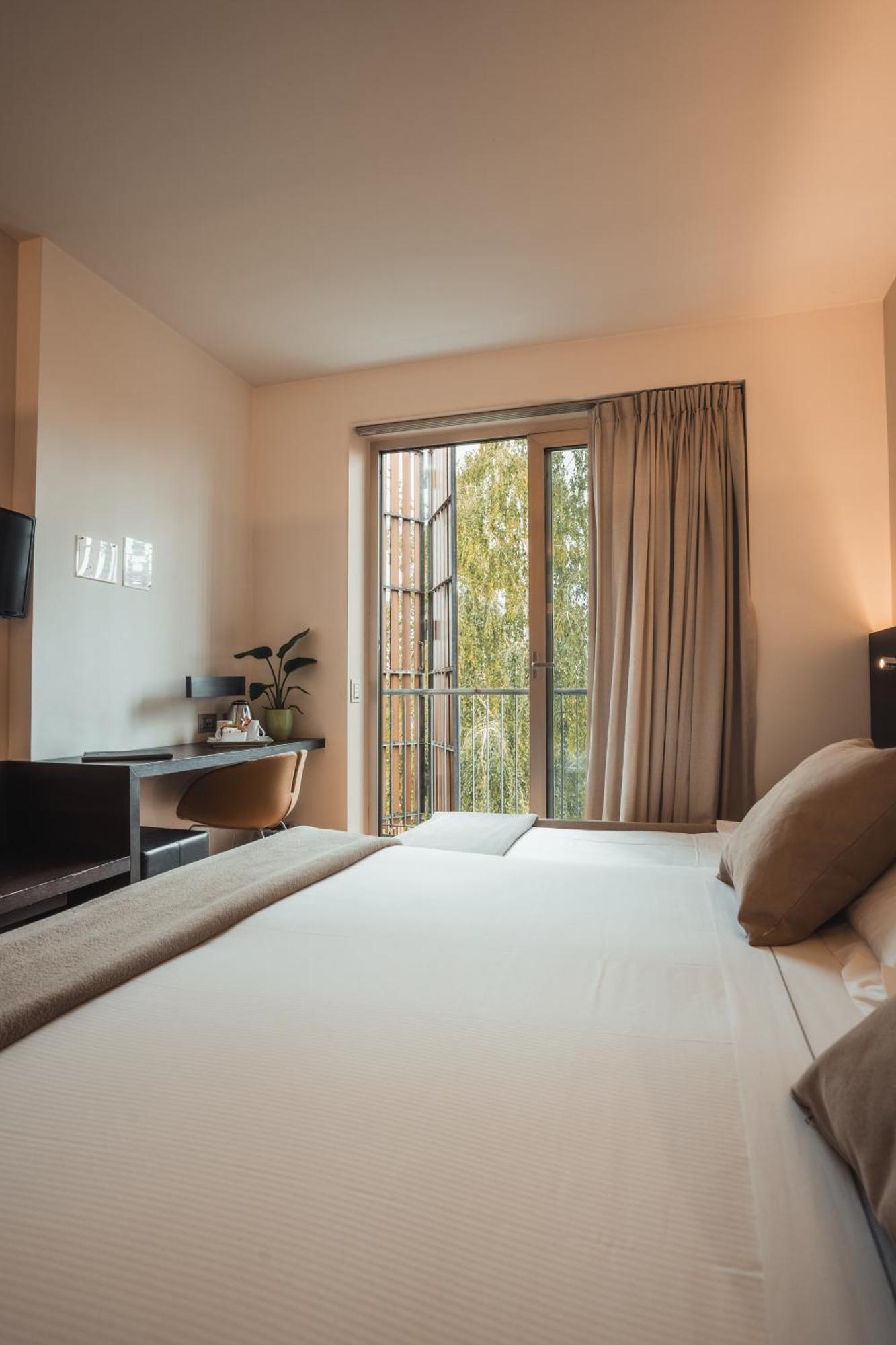 Mod 05 Bike Hotel ซานดรา ภายนอก รูปภาพ