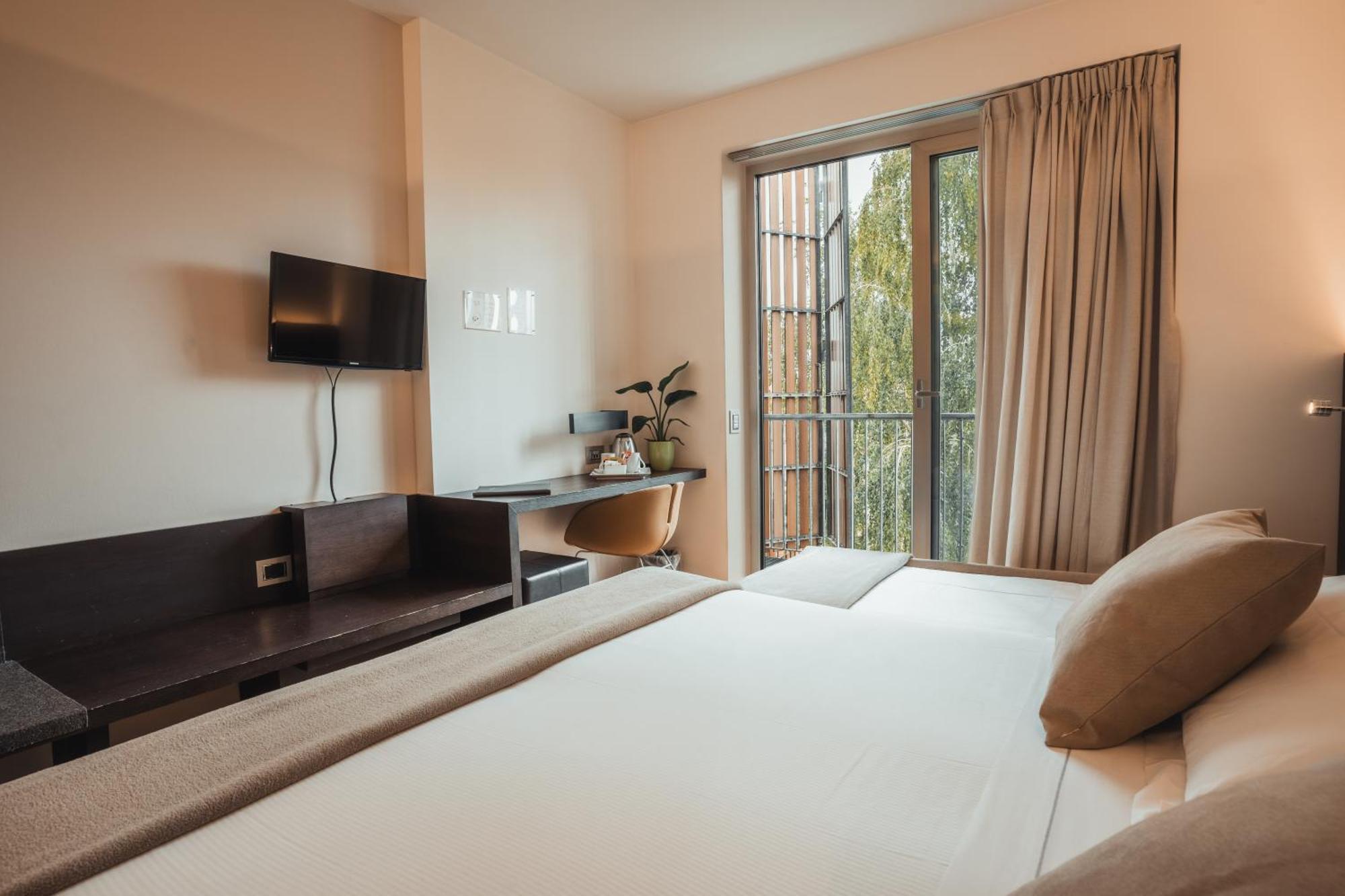 Mod 05 Bike Hotel ซานดรา ภายนอก รูปภาพ